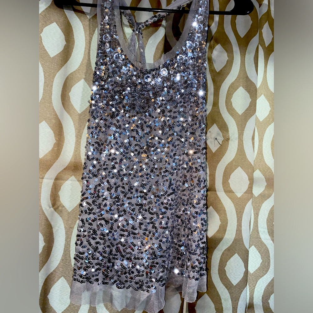 Stunning part bling top